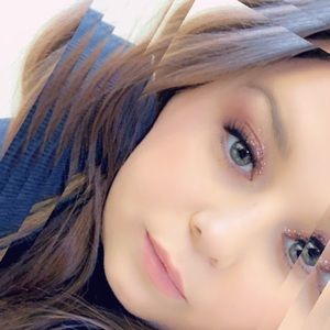 Meet your Posher, Shaina